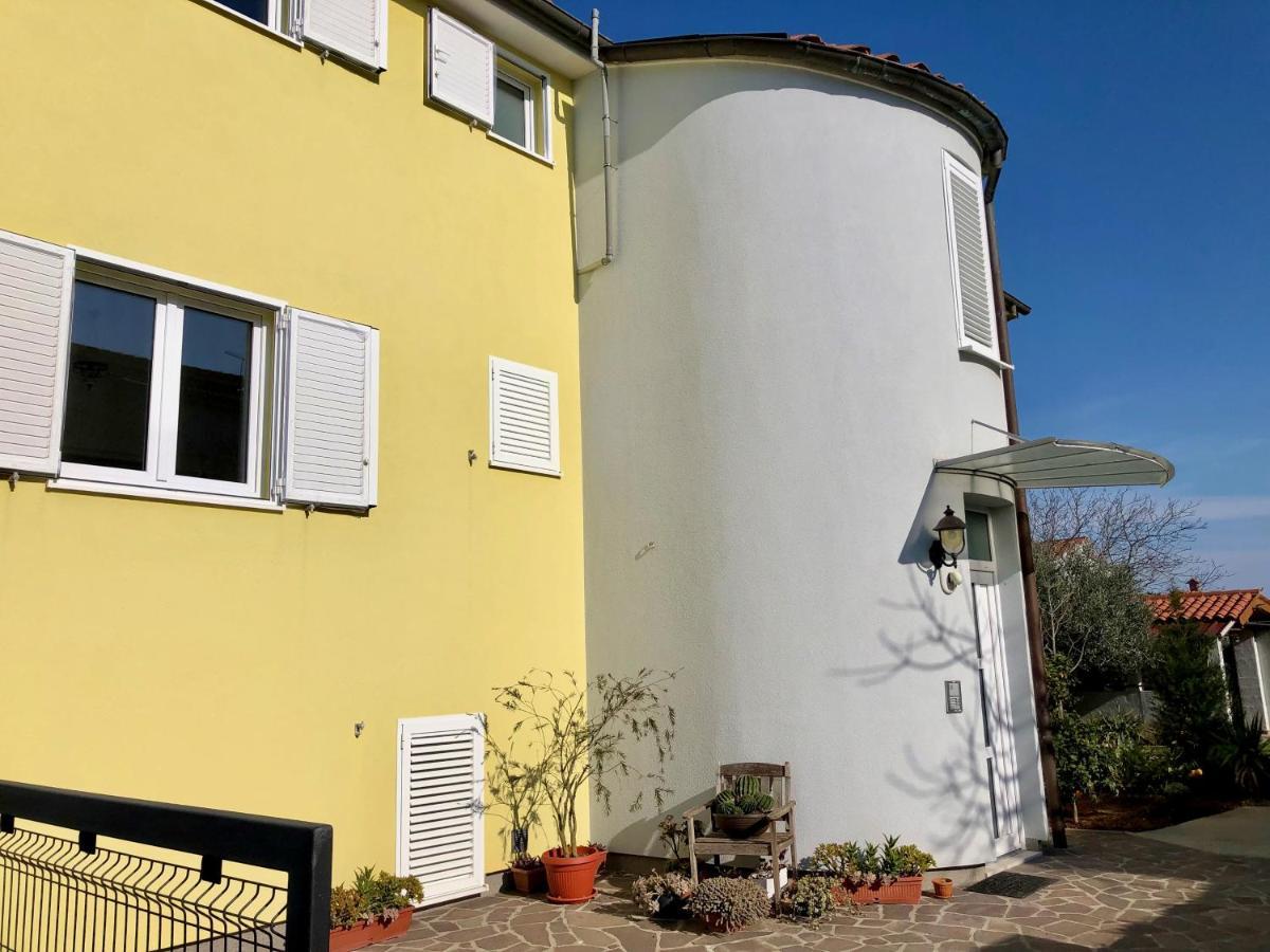 Goldfinch Estate Apartment Banjole Exterior photo