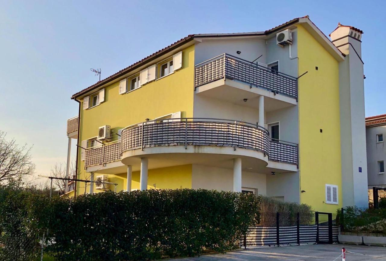 Goldfinch Estate Apartment Banjole Exterior photo